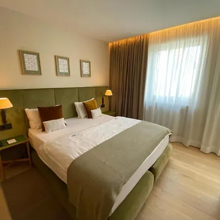 Luxury 2 Bdr Ap Near Center Free Parking